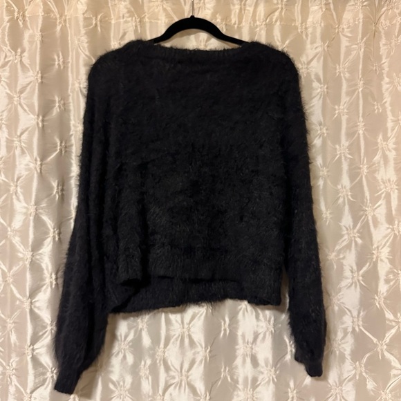 American Eagle Black Eyelash Knit Balloon Sleeve Sweater Fuzzy - Picture 4 of 9